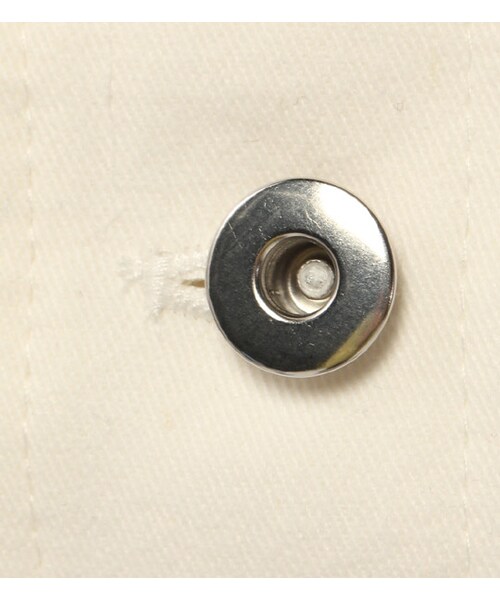 PAGEBOY（ページボーイ）の「フロントボタン台形スカート（スカート・レディース・オフホワイト/オフホワイト系/カーキ/インディゴ）」の10枚目の写真