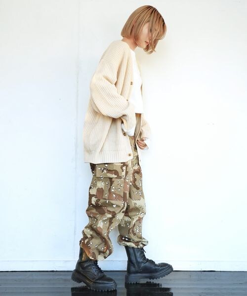 PAGEBOY（ページボーイ）の「サガラシシュウロゴカーデ（トップス・レディース・チャコール18/クリーム52/イエロー65/ライトブルー82・FREE）」の21枚目の写真