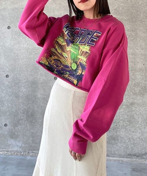 PAGEBOY（ページボーイ）の「ショートロックスウェット（トップス・レディース・オフホワイト05/チャコール18/ピンク25・F）」の11枚目の写真