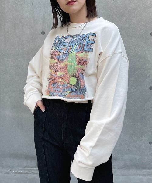 PAGEBOY（ページボーイ）の「ショートロックスウェット（トップス・レディース・オフホワイト05/チャコール18/ピンク25・F）」の4枚目の写真