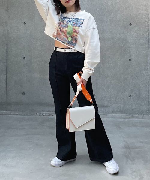 PAGEBOY（ページボーイ）の「ショートロックスウェット（トップス・レディース・オフホワイト05/チャコール18/ピンク25・F）」の5枚目の写真