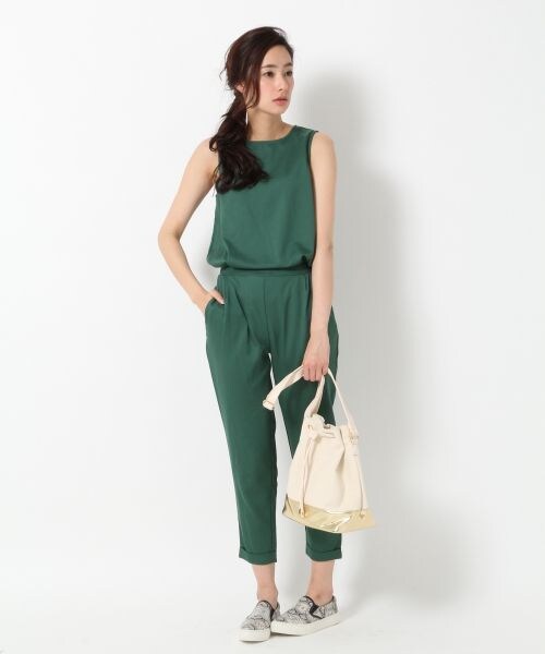 BLISS POINT Womens（ブリスポイント ウイメンズ）の「ノースリーブタックオールインワンピース（ワンピース/ドレス・レディース・ホワイト/グリーン/ネイビー・Ｍ/Ｌ）」の2枚目の写真