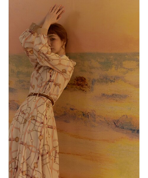 Marjorie（マージョリー）の「伊薩卡頌歌，滿版鎖鏈印花拼色雪紡上衣（トップス・レディース・印花卡・S/M）」の3枚目の写真