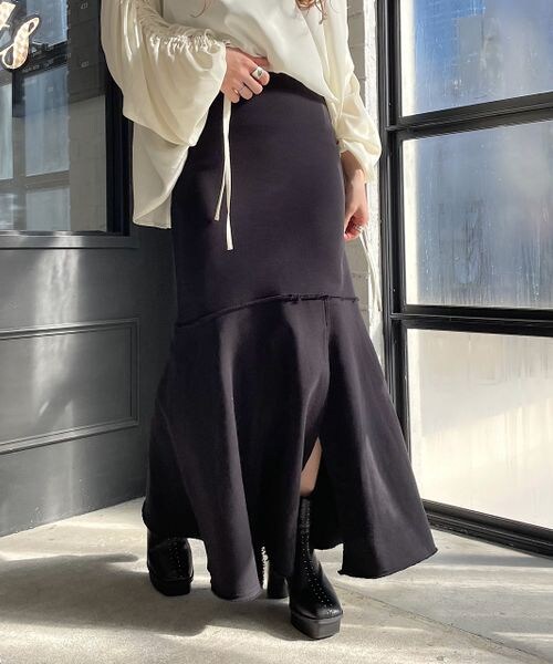 PAGEBOY（ページボーイ）の「スエットマーメイドスカート（スカート・レディース・ブラック09/オートミール50/ミント81・F）」の4枚目の写真