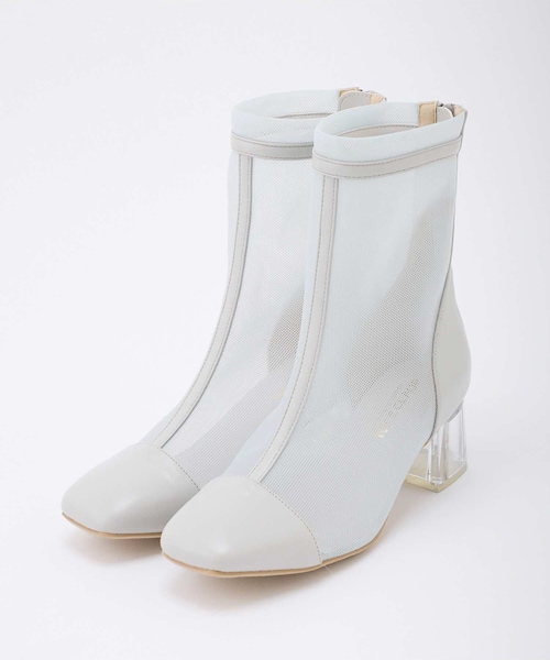 one after another NICE CLAUP(ワンアフターアナザーナイスクラップ)の「シアーショートブーツ(ブーツ・レディース・ホワイト/アイボリー/グレー・1/2/3)」の1枚目の写真