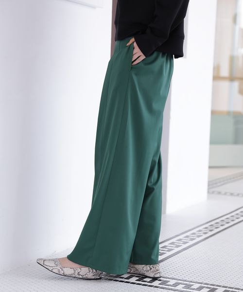 LAKOLE（ラコレ）の「スーパーワイドタックパンツ（パンツ・レディース・グレージュ(14)/ブラック(19)/グリーン(70)・S/M）」の3枚目の写真