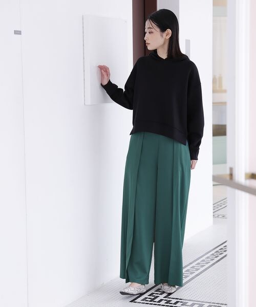 LAKOLE（ラコレ）の「スーパーワイドタックパンツ（パンツ・レディース・グレージュ(14)/ブラック(19)/グリーン(70)・S/M）」の8枚目の写真