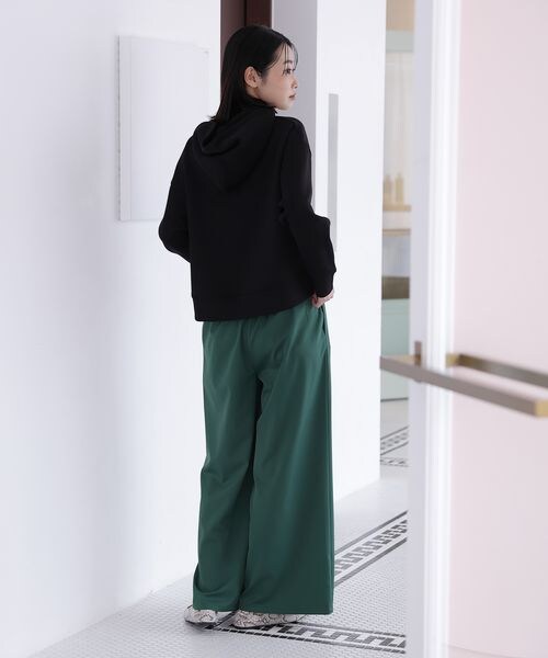 LAKOLE（ラコレ）の「スーパーワイドタックパンツ（パンツ・レディース・グレージュ(14)/ブラック(19)/グリーン(70)・S/M）」の7枚目の写真