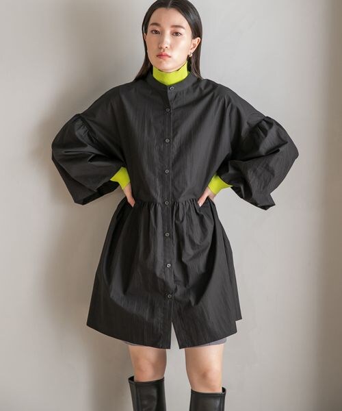 LOWRYS FARM（ローリーズファーム）の「フリルチュニックワンピース（トップス・オフ05/ブラック09/ベージュ52・FREE）」の14枚目の写真