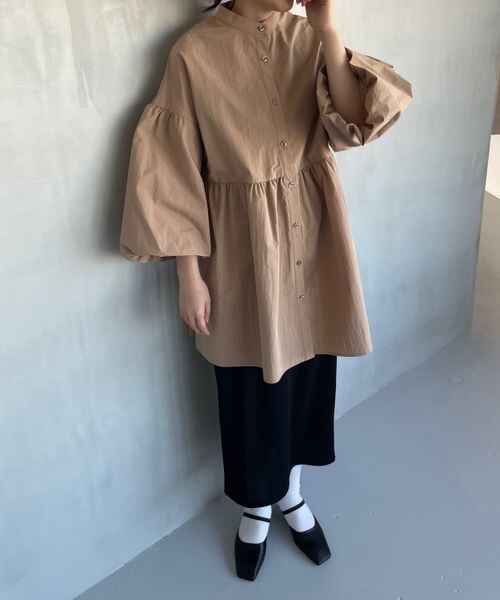 LOWRYS FARM（ローリーズファーム）の「フリルチュニックワンピース（トップス・オフ05/ブラック09/ベージュ52・FREE）」の19枚目の写真