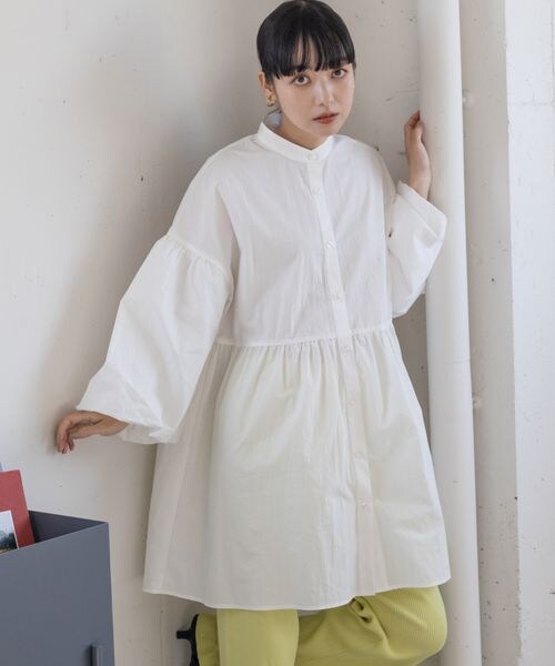 LOWRYS FARM（ローリーズファーム）の「フリルチュニックワンピース（トップス・オフ05/ブラック09/ベージュ52・FREE）」の4枚目の写真