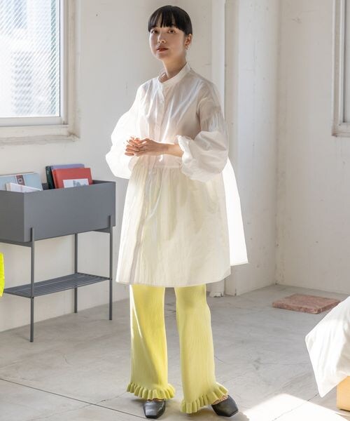 LOWRYS FARM（ローリーズファーム）の「フリルチュニックワンピース（トップス・オフ05/ブラック09/ベージュ52・FREE）」の8枚目の写真