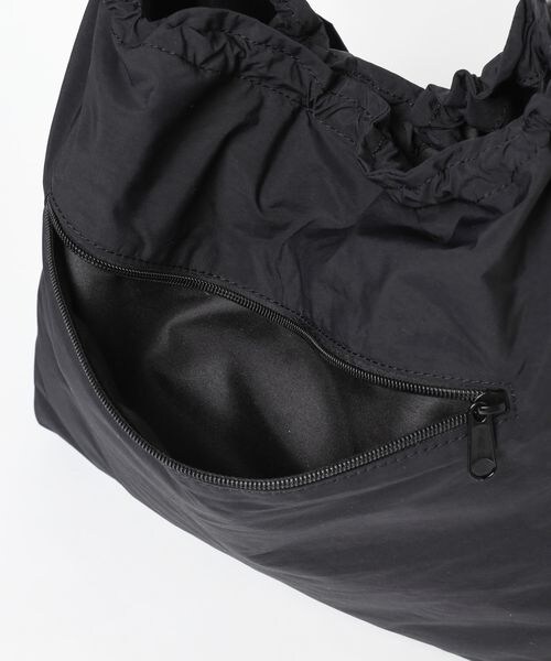 LOWRYS FARM(ローリーズファーム)の「ポケツキキンチャクショルダー(バッグ・レディース・アイボリー08/ブラック09/グリーン72・FREE)」の10枚目の写真