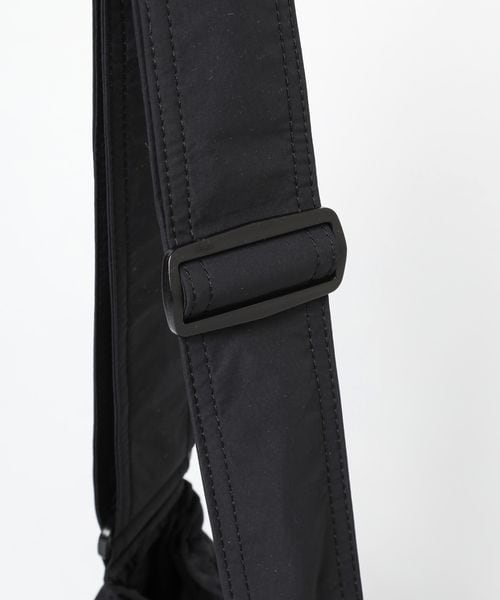 LOWRYS FARM(ローリーズファーム)の「ポケツキキンチャクショルダー(バッグ・レディース・アイボリー08/ブラック09/グリーン72・FREE)」の11枚目の写真