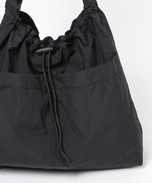 LOWRYS FARM(ローリーズファーム)の「ポケツキキンチャクショルダー(バッグ・レディース・アイボリー08/ブラック09/グリーン72・FREE)」の7枚目の写真