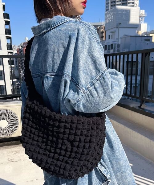 PAGEBOY(ページボーイ)の「スクエアジャガードショルダーバッグ(バッグ・レディース・オフホワイト05/ブラック09/グリーン75・F)」の2枚目の写真