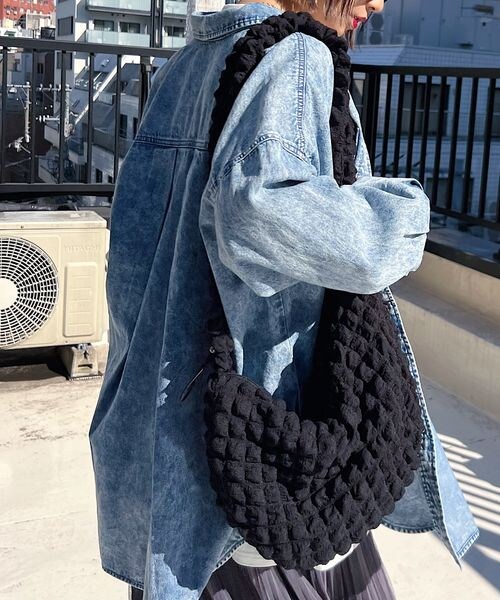 PAGEBOY(ページボーイ)の「スクエアジャガードショルダーバッグ(バッグ・レディース・オフホワイト05/ブラック09/グリーン75・F)」の6枚目の写真