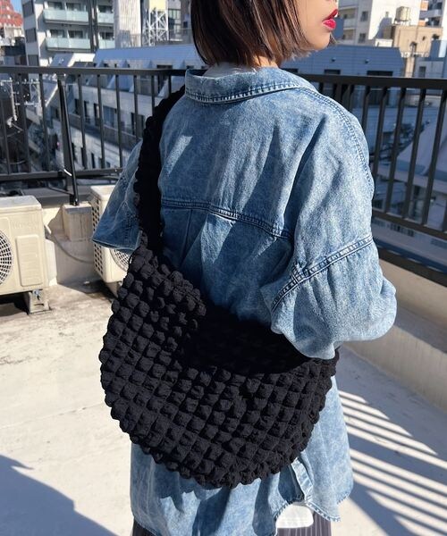 PAGEBOY(ページボーイ)の「スクエアジャガードショルダーバッグ(バッグ・レディース・オフホワイト05/ブラック09/グリーン75・F)」の5枚目の写真