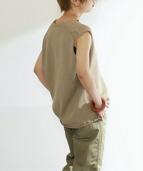 VERMEIL par iena（ヴェルメイユパーイエナ）の「《予約》【INSCRIRE/アンスクリア】Cotton V Neck No Sleeve Knit（その他・ブラック/フリー）」の16枚目の写真