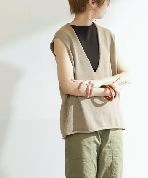 VERMEIL par iena（ヴェルメイユパーイエナ）の「《予約》【INSCRIRE/アンスクリア】Cotton V Neck No Sleeve Knit（その他・ブラック/フリー）」の14枚目の写真