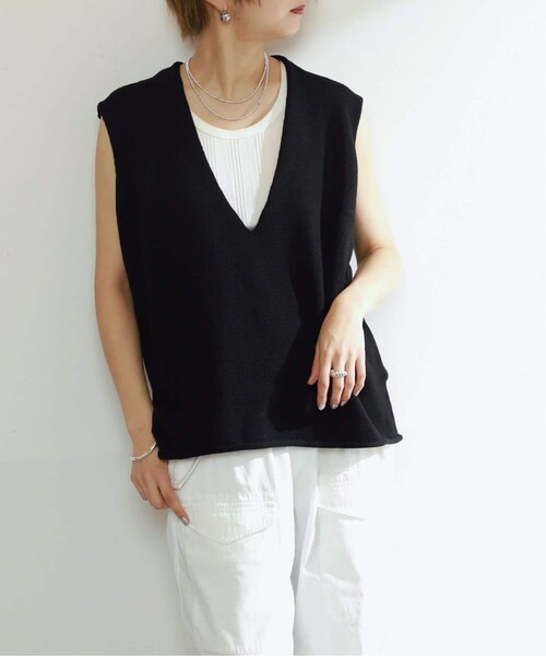 VERMEIL par iena（ヴェルメイユパーイエナ）の「《予約》【INSCRIRE/アンスクリア】Cotton V Neck No Sleeve Knit（その他・ブラック/フリー）」の7枚目の写真