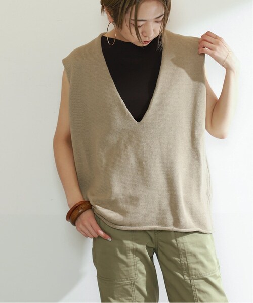 VERMEIL par iena（ヴェルメイユパーイエナ）の「《予約》【INSCRIRE/アンスクリア】Cotton V Neck No Sleeve Knit（その他・ブラック/フリー）」の15枚目の写真