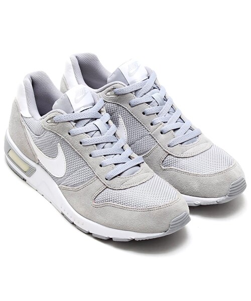 NIKE(ナイキ)の「NIKE NIGHT GAZER WOLF GREY/WHITE(LOW-CUT・メンズ・other・24.0cm/24.5cm/25.0cm/25.5cm/26.0cm/26.5cm/27.0cm/27.5cm/28.0cm)」の1枚目の写真