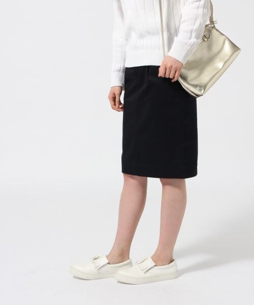 GLOBAL WORK（グローバルワーク）の「ストレッチサテンスカート（スカート・レディース・ホワイト05/カーキ75/ブルー85/ダークネイビー89・Ｓ/Ｍ/Ｌ）」の4枚目の写真