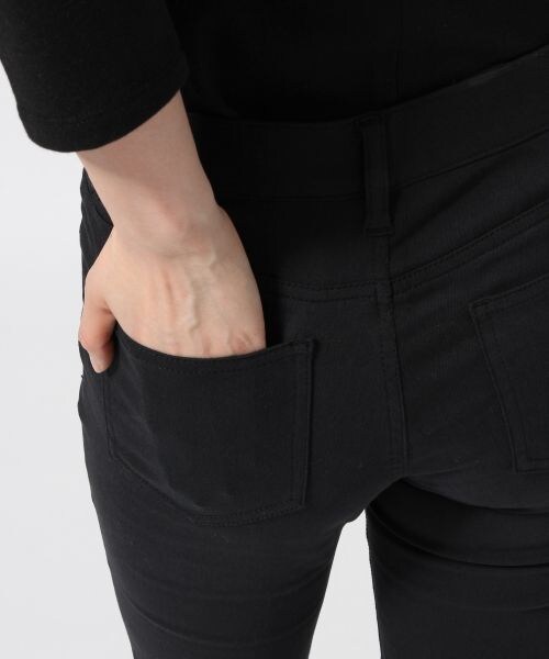 GLOBAL WORK(グローバルワーク)の「カラースキニーパンツ(パンツ・レディース・ホワイト05/ブラック09/イエロー65/ブルー85/ライトグリーン86/ネイビー88・S/M/L/XL)」の19枚目の写真