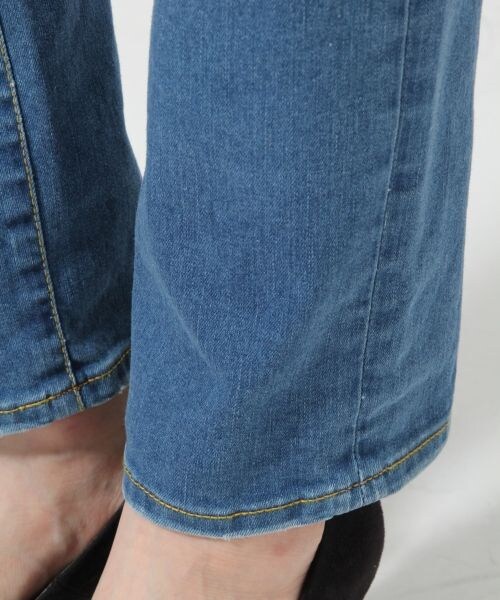 GLOBAL WORK（グローバルワーク）の「ダメージデニムパンツ（パンツ・レディース・ブルー88・Ｓ/Ｍ/Ｌ）」の7枚目の写真