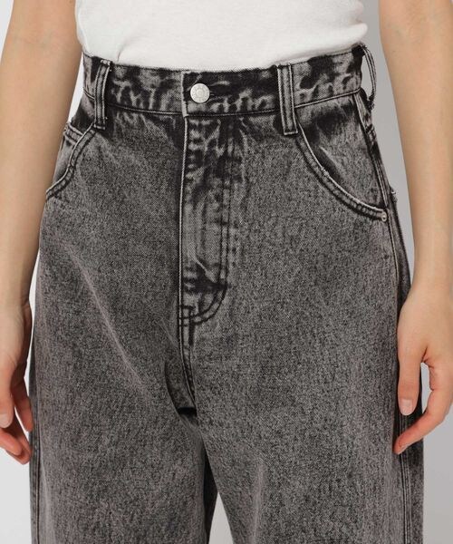 PAGEBOY（ページボーイ）の「トールワークデニム（パンツ・レディース・オフホワイト05/ブラックケミカル08/ブルー85・25inch/26inch）」の18枚目の写真