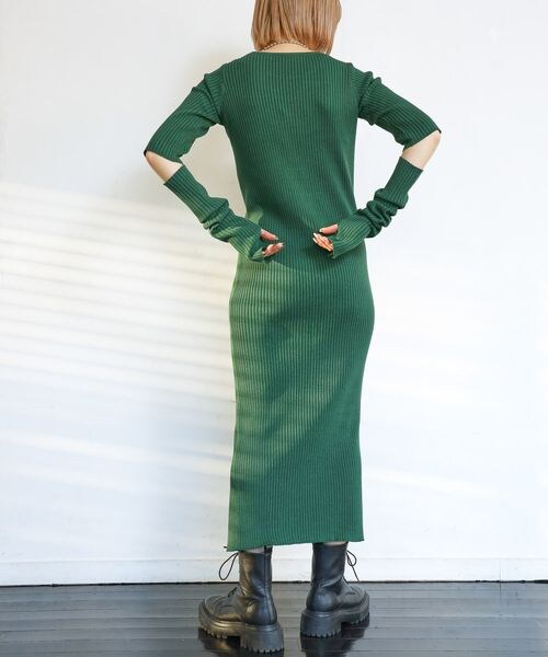 PAGEBOY(ページボーイ)の「アームウオーマーセットワンピース(ワンピース/ドレス・レディース・ブラック09/グリーン75・FREE)」の16枚目の写真