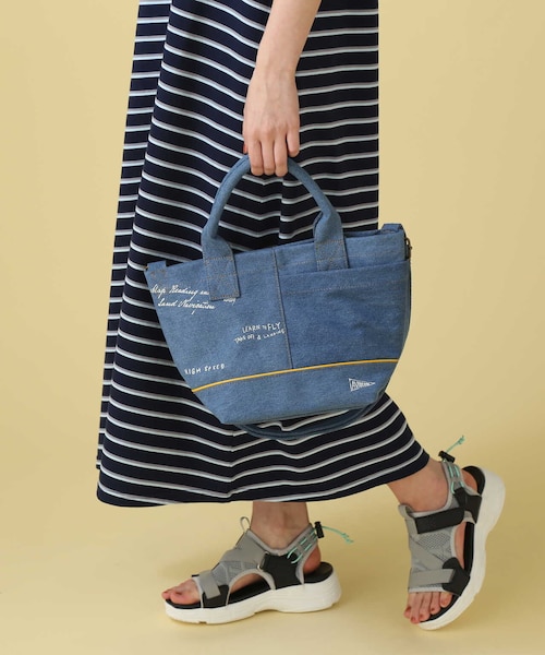 AVIREX(アヴィレックス)の「SCRIBBING MINI TOTE BAG/ スクリブリング ミニトートバッグ(バッグ・オリーブ/アイボリー/ウォッシュユーズド/ユーズド・F)」の2枚目の写真