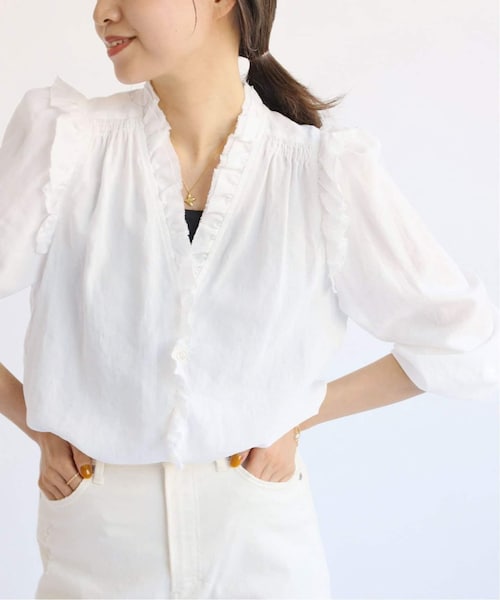 イエナ 新品タグ付 23ss iena コットンシュリンクフリルブラウス F 白 IENA（イエナ）の「《追加予約》コットンシュリンクフリルブラウス