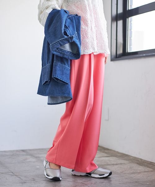 LEPSIM（レプシィム）の「ハイウエストタックスラックスパンツ（パンツ・レディース・ブラック09/グレー15/ピンク22・M/L）」の3枚目の写真