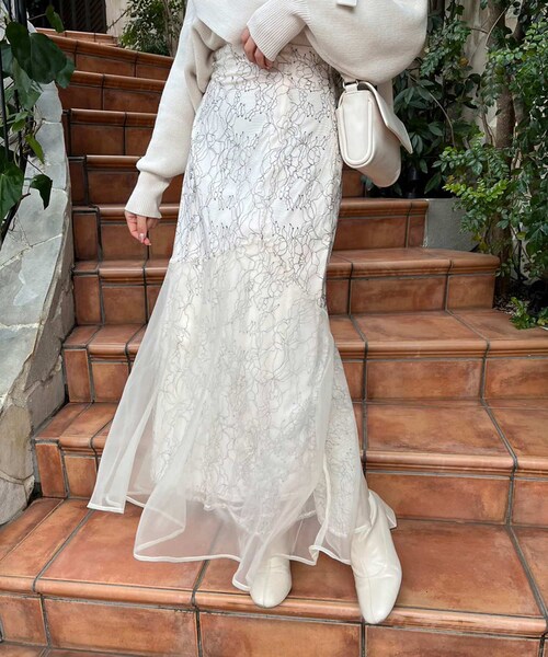 one after another NICE CLAUP（ワンアフターアナザーナイスクラップ）の「儚げ推されスカート（スカート・レディース・アイボリー/ラベンダー/ブルー系その他/ホワイト系その他・0）」の3枚目の写真