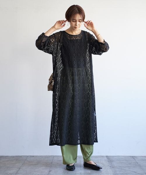 LEPSIM（レプシィム）の「FLAP POUCH（バッグ・レディース・ブラック09/レオパード51・ONE SIZE）」の4枚目の写真