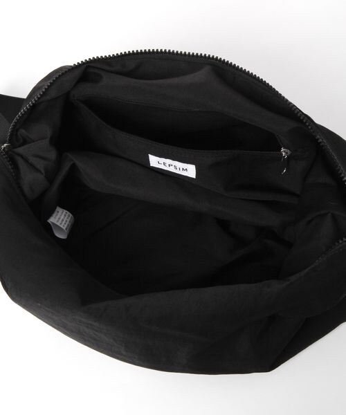 LEPSIM（レプシィム）の「ナイロンナナメガケバッグ（バッグ・レディース・アイボリー08/ブラック09/カーキ72・ONE SIZE）」の19枚目の写真