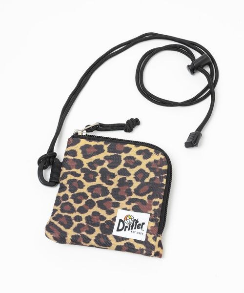 LEPSIM（レプシィム）の「CODE PURSE（バッグ・レディース・ブラック09/レオパード55・ONE SIZE）」の4枚目の写真