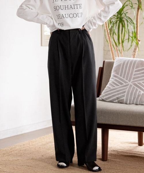 LOWRYS FARM(ローリーズファーム)の「スタイルUP/タックワイドパンツ(パンツ・レディース・アイボリー08/ブラック09/ブラウン58/グリーン72・S/M/L)」の5枚目の写真