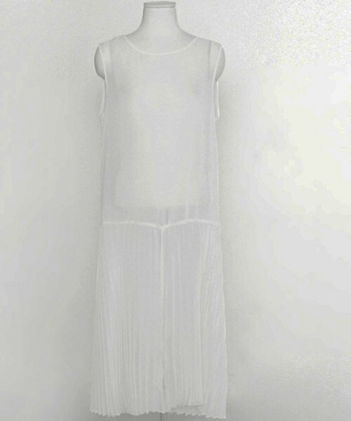 DHOLIC(ディーホリック)の「アコーディオンプリーツシフォンミディワンピース(ワンピース・レディース・クリーム/ブラック・free)」の1枚目の写真