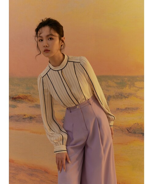 Marjorie（マージョリー）の「復刻史詩，特色鑲邊設計條紋立領上衣（トップス・レディース・白・S/M）」の5枚目の写真