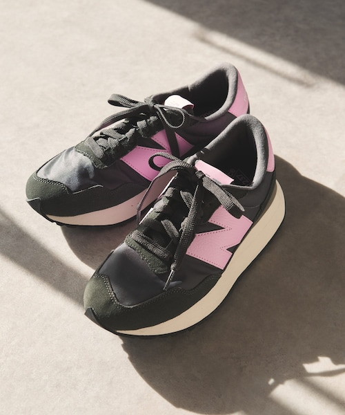 un dix cors（アンディコール）の「《予約》【NEW BALANCE(ニューバランス)】WS237スニーカー（シューズ・レディース・ベージュ/ブラック・23/23.5/24）」の2枚目の写真