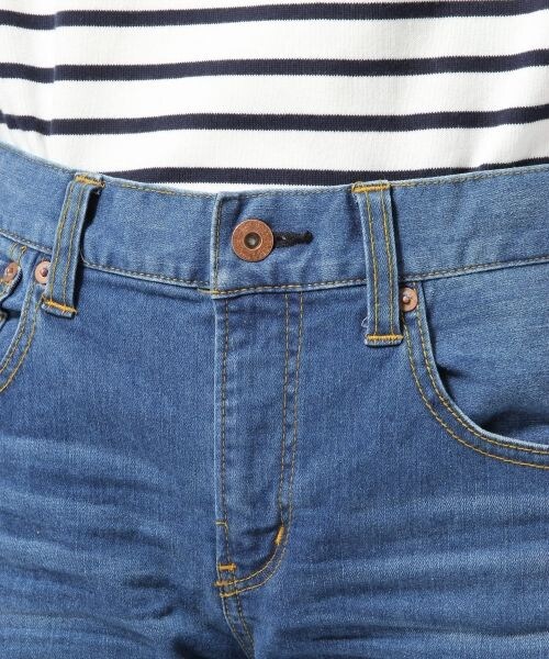 GLOBAL WORK（グローバルワーク）の「【定番人気】デニムテーパードパンツ（パンツ・レディース・ホワイト05/ブルー83/ネイビー89・Ｓ/Ｍ/Ｌ）」の7枚目の写真