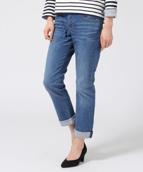 GLOBAL WORK（グローバルワーク）の「【定番人気】デニムテーパードパンツ（パンツ・レディース・ホワイト05/ブルー83/ネイビー89・Ｓ/Ｍ/Ｌ）」の4枚目の写真