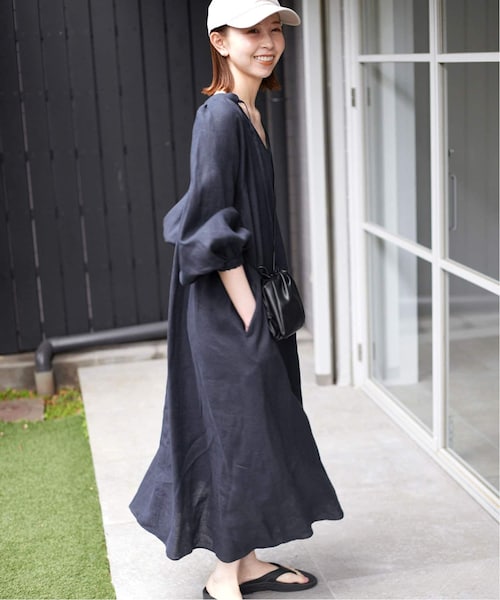 【完売品】SLOBE IENA ボリュームスリーブ リネンワンピース SLOBE IENA（スローブイエナ）の「ボリュームスリーブリネン
