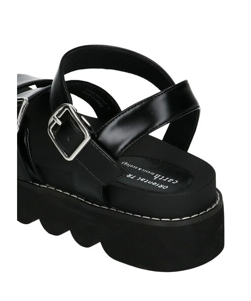 earth music&ecology（アースミュージックアンドエコロジー）の「ORientalTRaffic 厚底ストラップサンダル（シューズ・ホワイト/ブラック・S/M/L）」の10枚目の写真