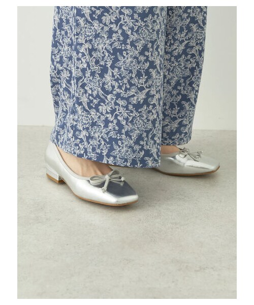 earth music&ecology（アースミュージックアンドエコロジー）の「ORientalTRaffic バレエパンプス（シューズ・ホワイト/シルバー・35/36/37/38/39）」の6枚目の写真