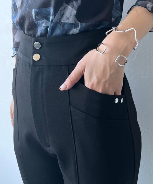 HARE（ハレ）の「イージーフィットフレアパンツ（）」 - WEAR