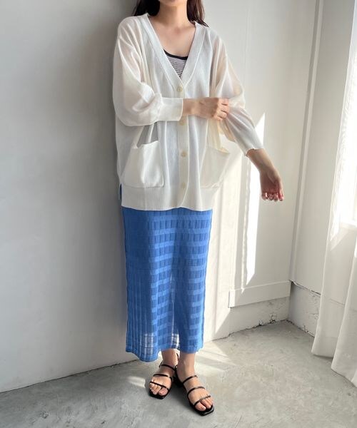 LOWRYS FARM（ローリーズファーム）の「シアーラメタイトスカート（スカート・レディース・アイボリー08/ブラック09/ブルー85・FREE）」の5枚目の写真